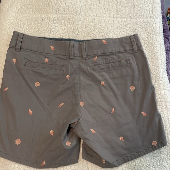 BASS CHINO GRAY SEASHELL PATTERN SIZE 10 - Picture 9 of 9